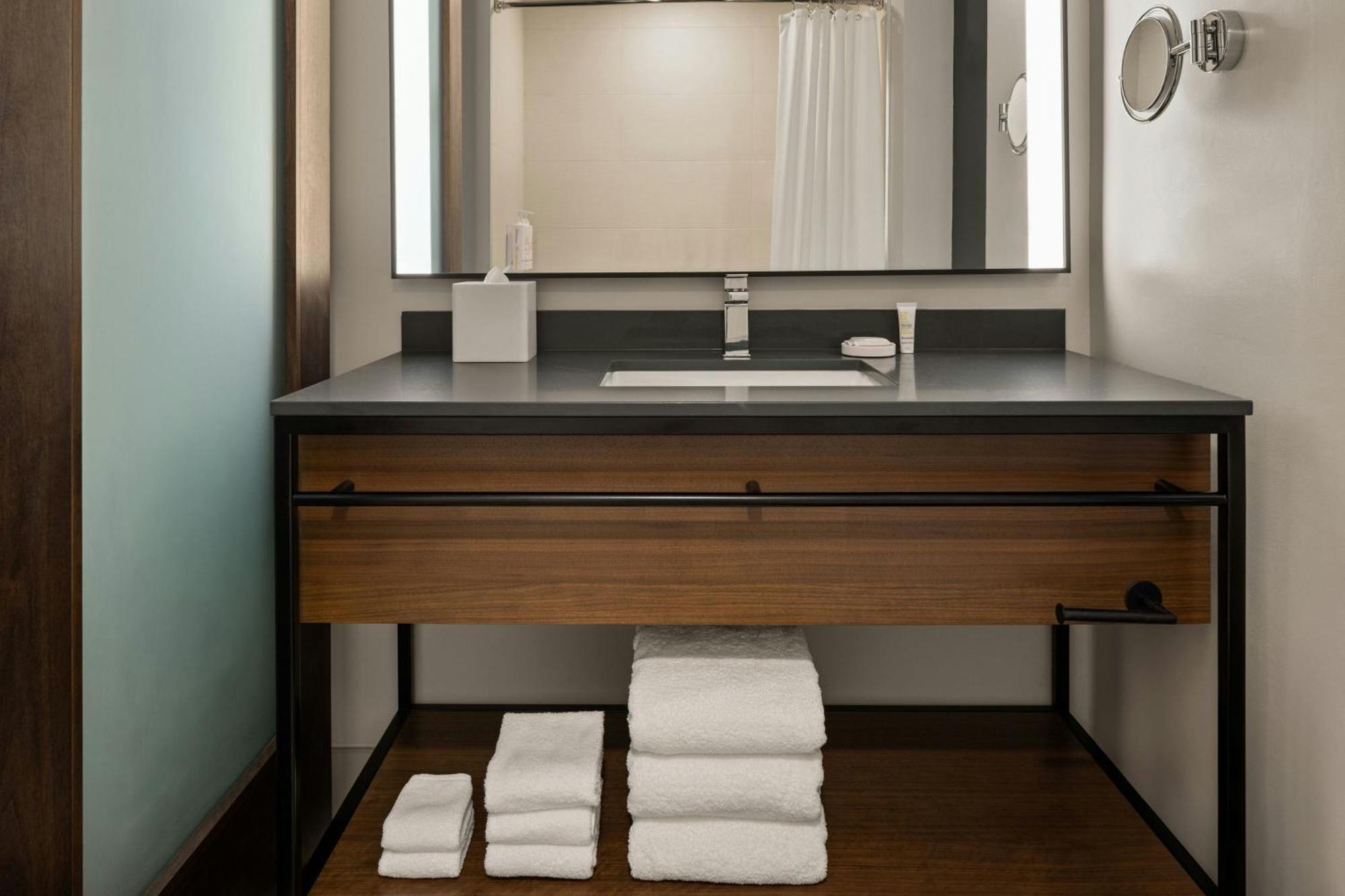 Oshkosh Marriott Waterfront Hotel & Convention Center Exteriör bild